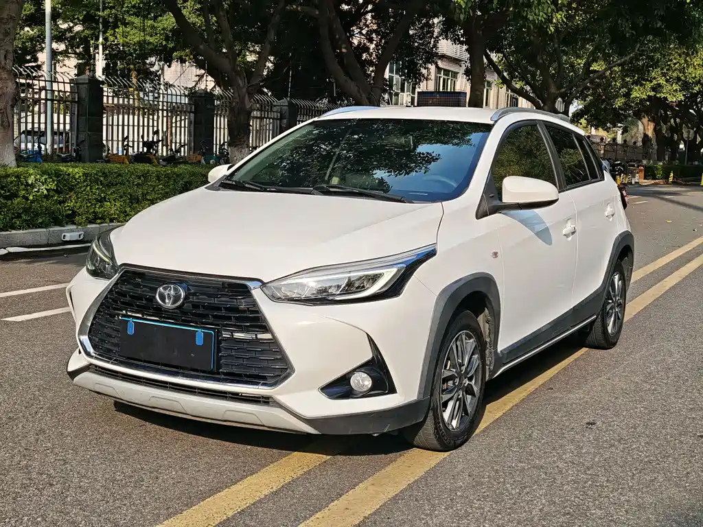 YARiS L Zhixuan 2022 Zhixuan X 1.5L CVT luxury PLUS version купить на сайте DeffCars