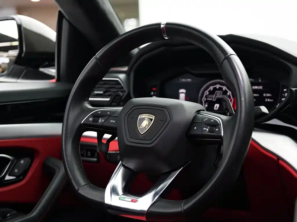 Urus 2018 4.0T V8 купить на сайте DeffCars