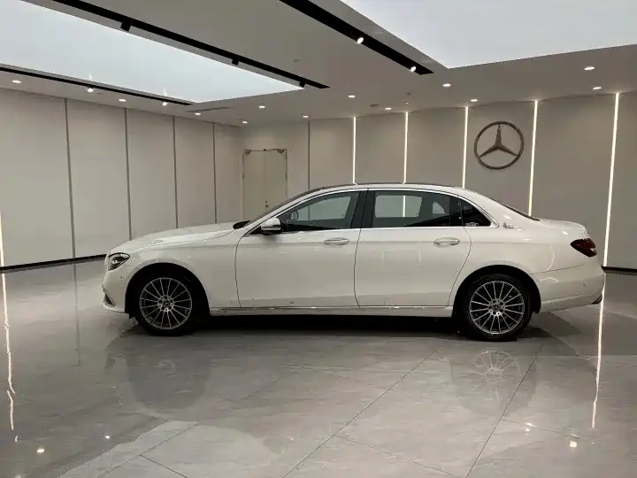 Mercedes-Benz E-Class 2023 E 260 L купить на сайте DeffCars