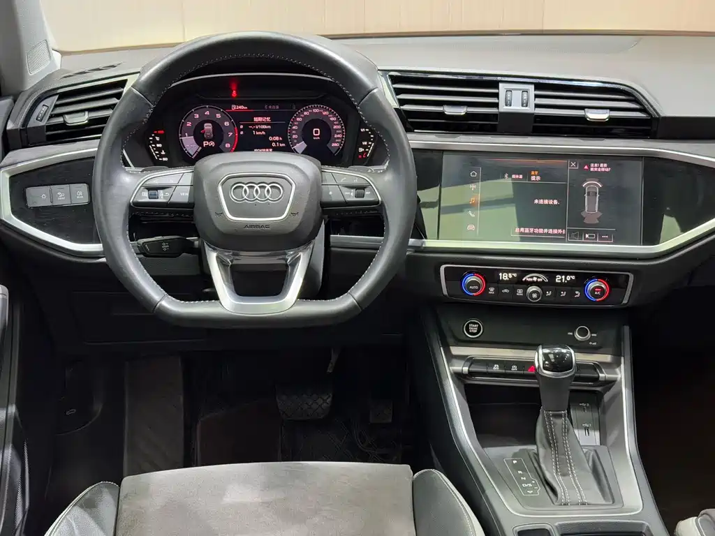 Audi Q3 2021 35 TFSI Fashionable and Dynamic купить на сайте DeffCars