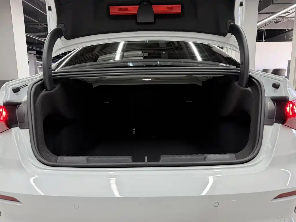 Audi A3 2023 A3L Limousine 35 TFSI Fashionable and Sporty купить на сайте DeffCars