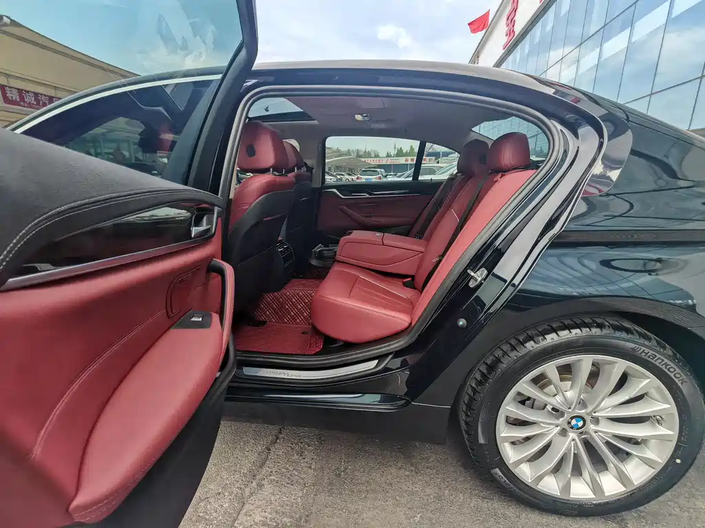 BMW 5 Series 2022 525Li Luxury Package купить на сайте DeffCars