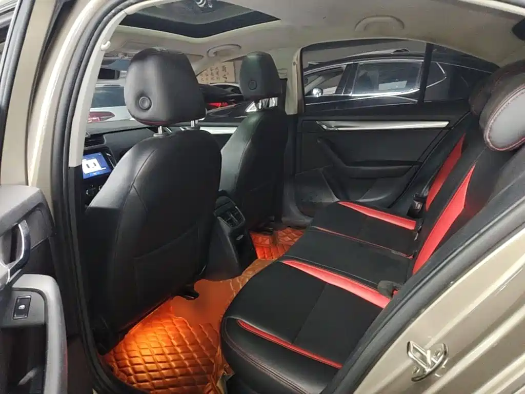 Octavia 2019 TSI230 DSGSenova Zhixing Deluxe Edition National VI купить на сайте DeffCars