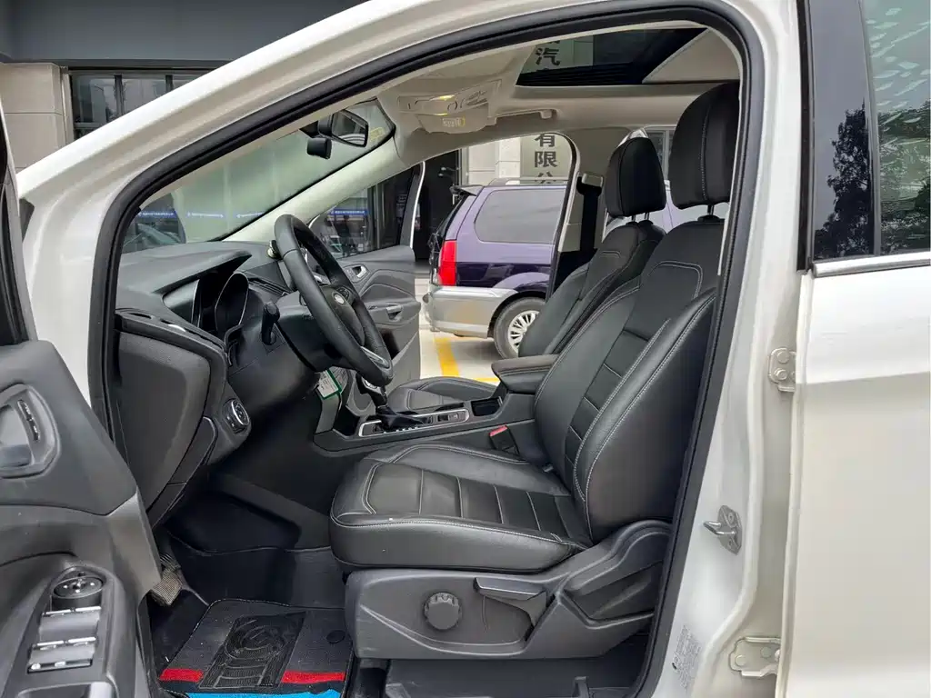 Escape 2018 EcoBoost 180 two-wheel drive platinum airfoil купить на сайте DeffCars