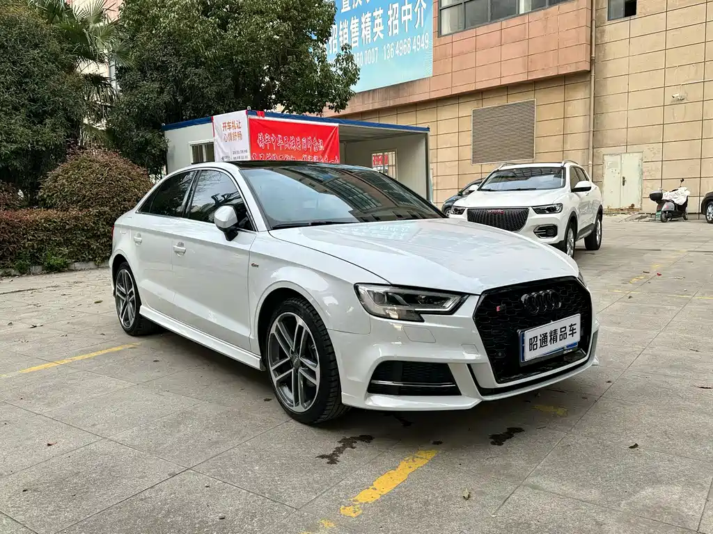 Audi A3 2020 Limousine 35 TFSI Fashion Type National V купить на сайте DeffCars