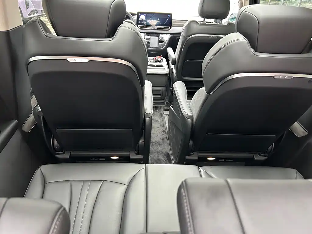 Hongqi HQ9 PHEV 2024 2.0T four-wheel drive business version купить на сайте DeffCars