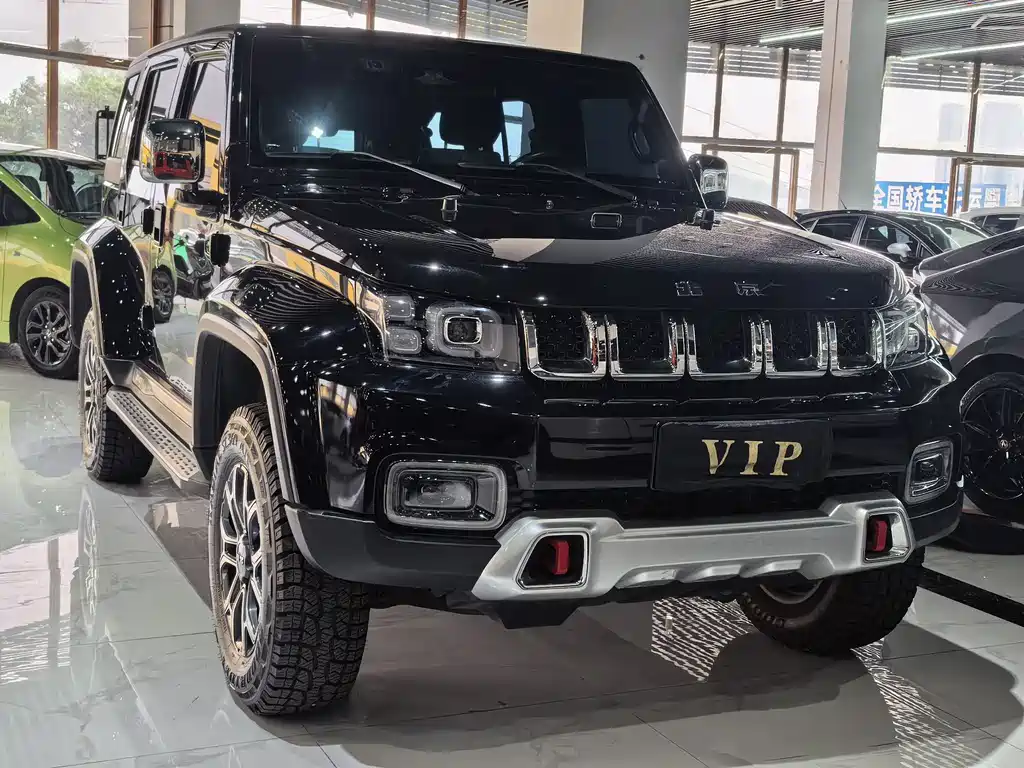 Beijing off-road BJ40 2020 2.0T automatic two-wheel drive city hunter version knight type купить на сайте DeffCars