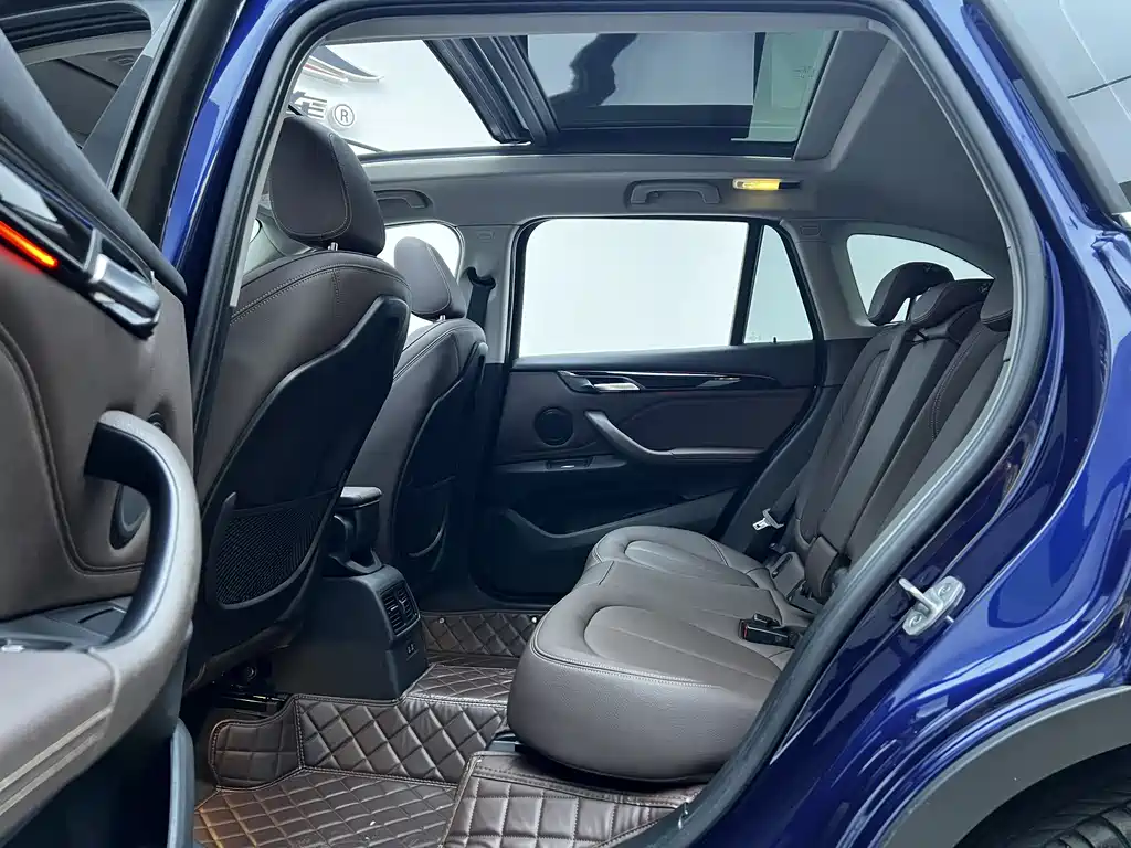 BMW X1 2020 sDrive20Li Exclusive Model купить на сайте DeffCars