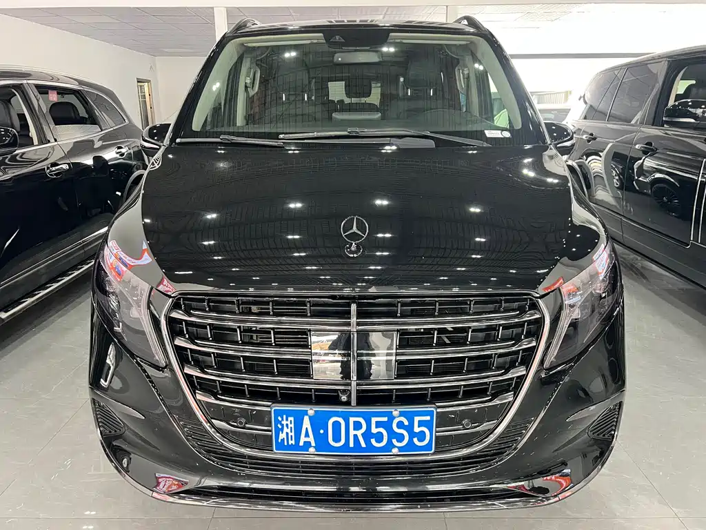 Mercedes-Benz V-Class 2017 V 260 L Premium Extended Edition купить на сайте DeffCars