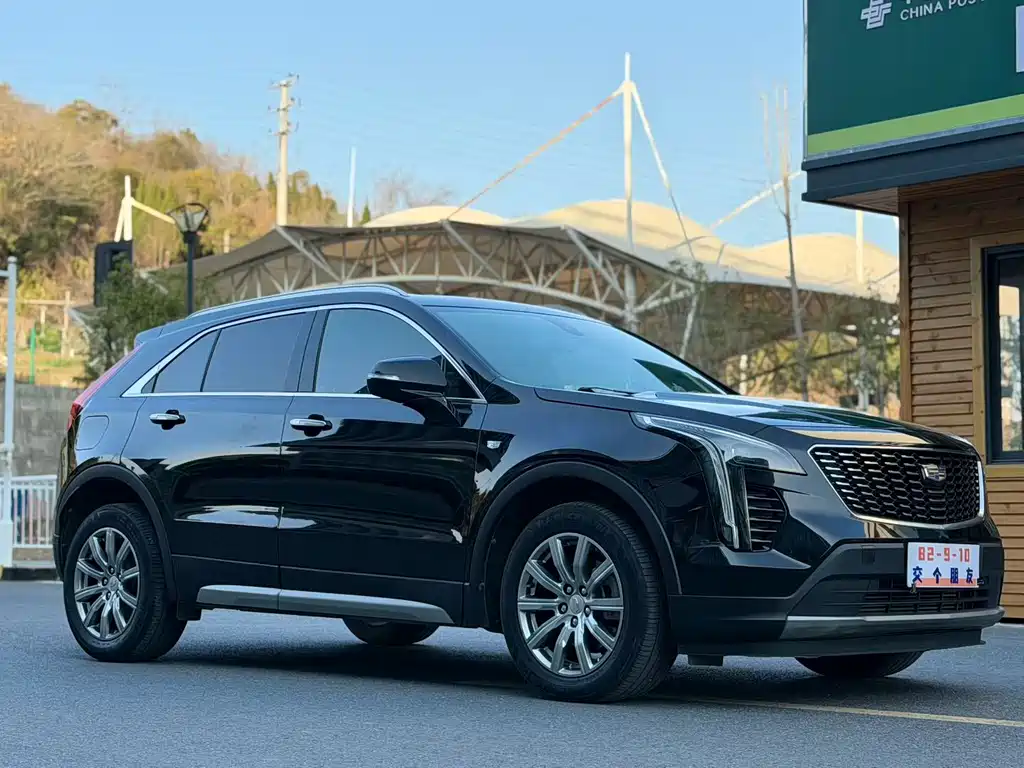 Cadillac XT4 2021 28T two-wheel drive luxury model купить на сайте DeffCars