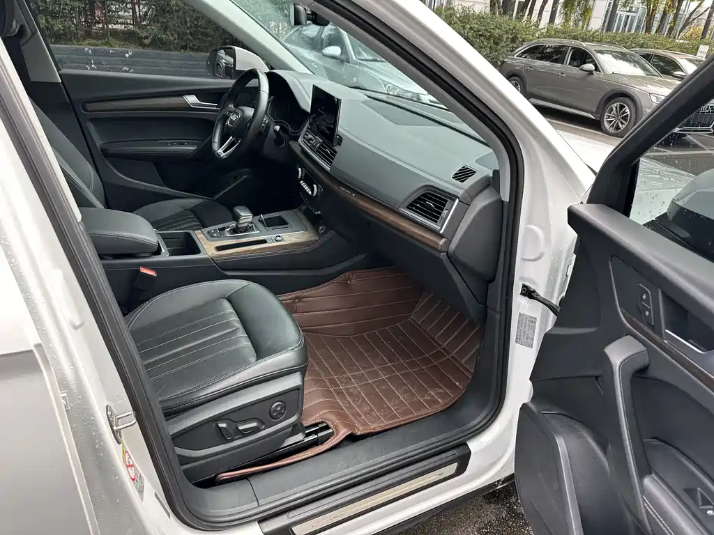 Audi Q5L 2022 40T luxury and dynamic model купить на сайте DeffCars