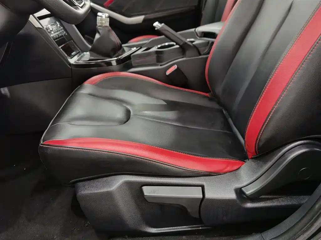 Venucia D60 2019 1.6L XL Manual Intelligent Link Elite Edition купить на сайте DeffCars