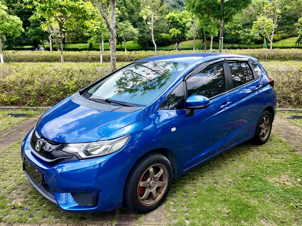 Fit 2016 1.5L LX CVT comfort model купить на сайте DeffCars