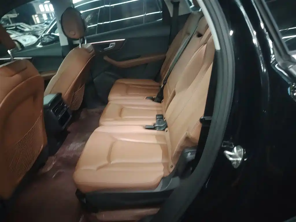 Audi Q7 2021 55 TFSI quattro S line sports version купить на сайте DeffCars