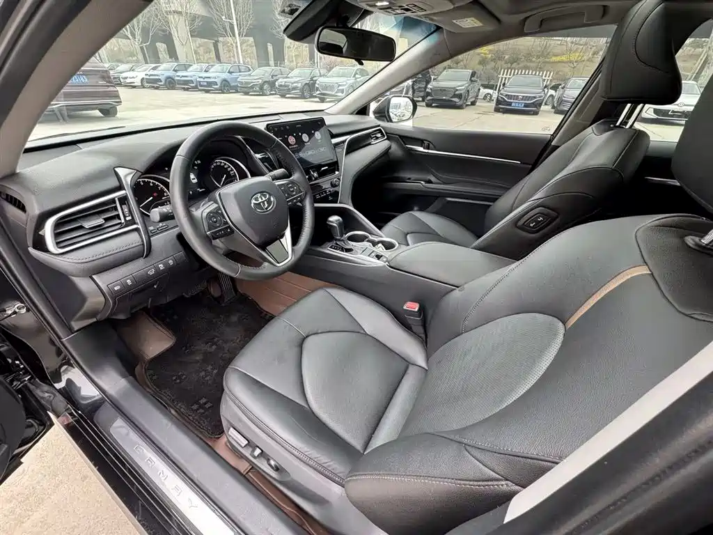 Camry 2021 2.0G Deluxe Edition купить на сайте DeffCars