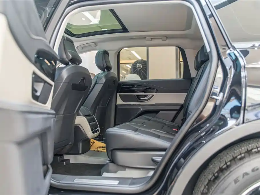 Voyager 2025 2.0T four-wheel drive exclusive edition купить на сайте DeffCars