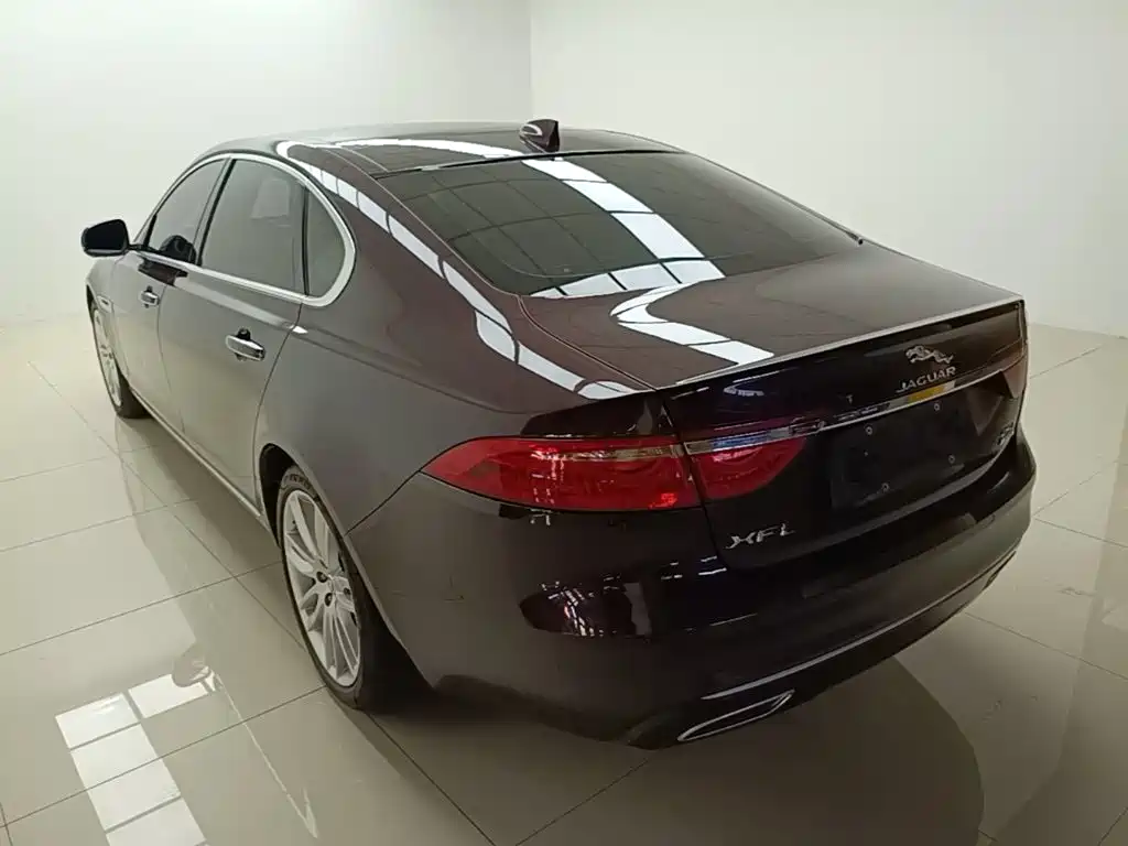 Jaguar XFL 2020 XFL 2.0T P250 four-wheel drive exclusive edition купить на сайте DeffCars