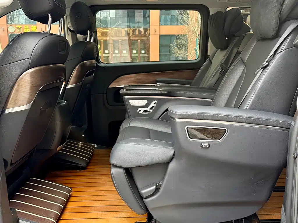 Mercedes-Benz V-Class 2020 V 260 L Long Wheelbase Luxury Edition купить на сайте DeffCars