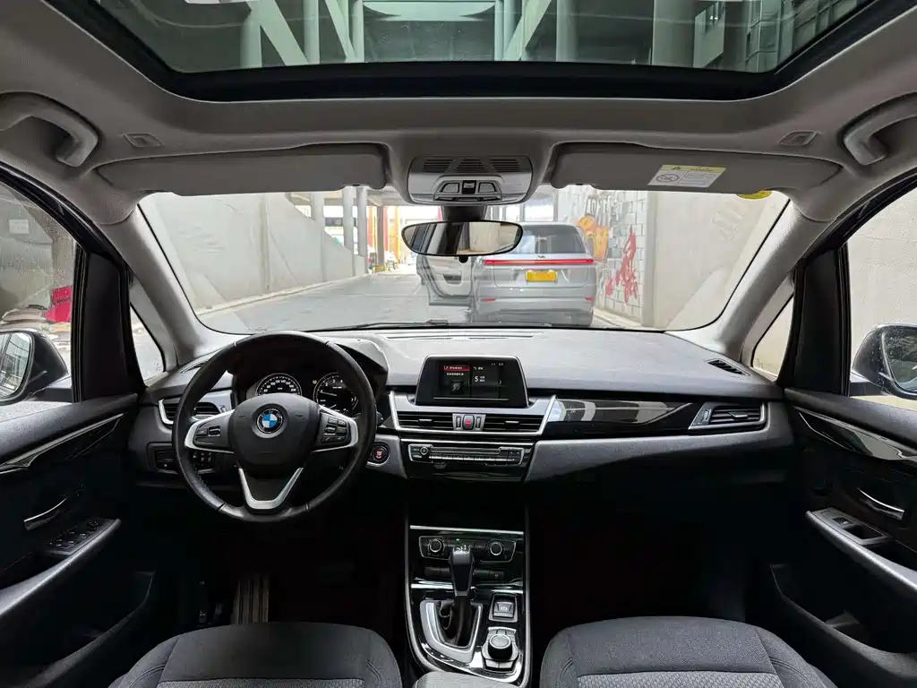 BMW 2 Series Station Wagon 2018 218i Fashion Model купить на сайте DeffCars