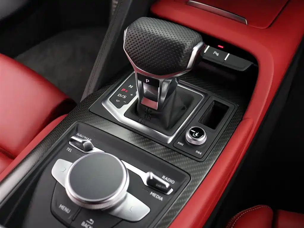 Audi R8 2022 V10 Coupe performance купить на сайте DeffCars