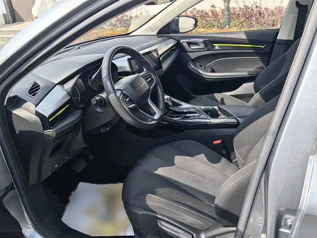 Roewe i5 2021 1.5L CVT Platinum Edition купить на сайте DeffCars