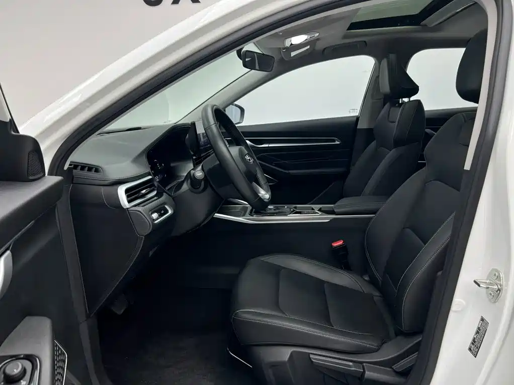 Emgrand 2022 4th generation 1.5L CVT premium model купить на сайте DeffCars