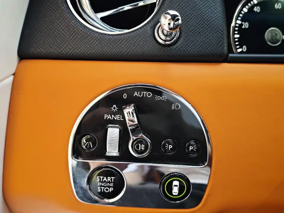 Cullinan 2018 five-seater version купить на сайте DeffCars