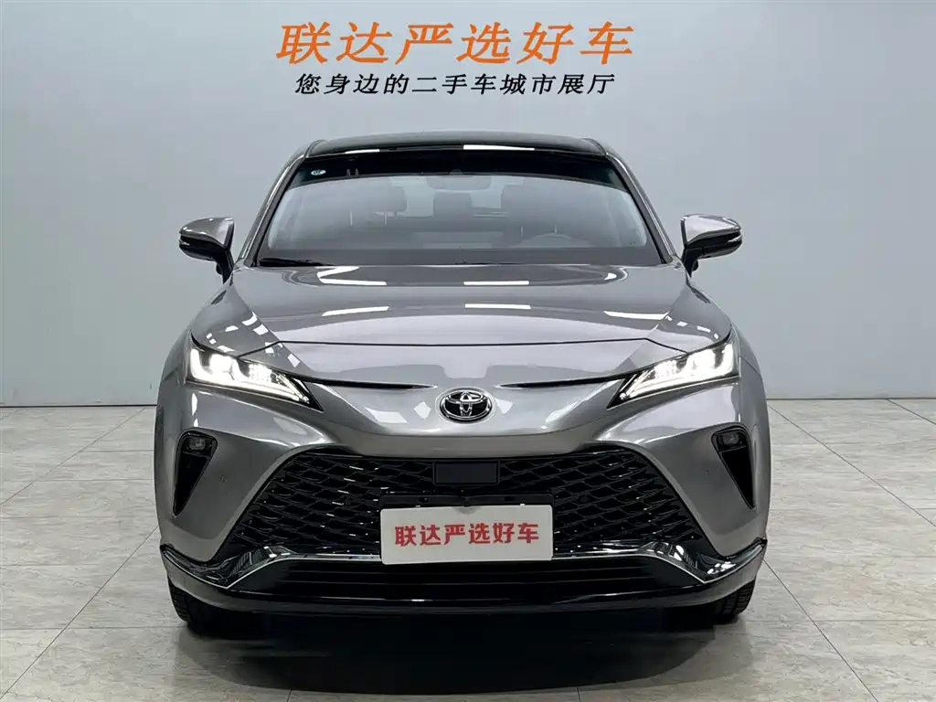 Vesa 2022 2.0L CVT two-wheel drive premium version купить на сайте DeffCars