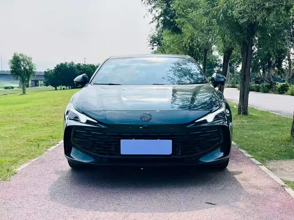 MG7 2025 1.5T 300 DCT Deluxe Edition купить на сайте DeffCars