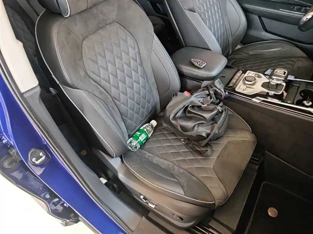 Hongqi HS5 2019 2.0T Zhilian Flagship Edition купить на сайте DeffCars