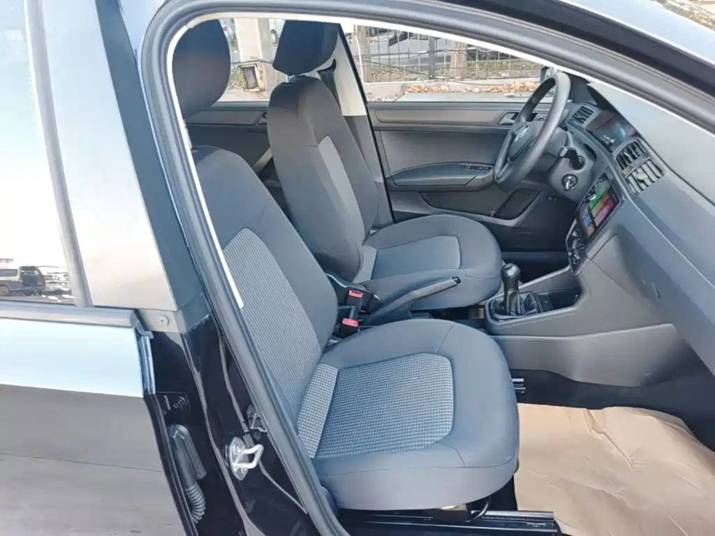 Santana 2019 1.5L Manual Fashion Edition National VI купить на сайте DeffCars