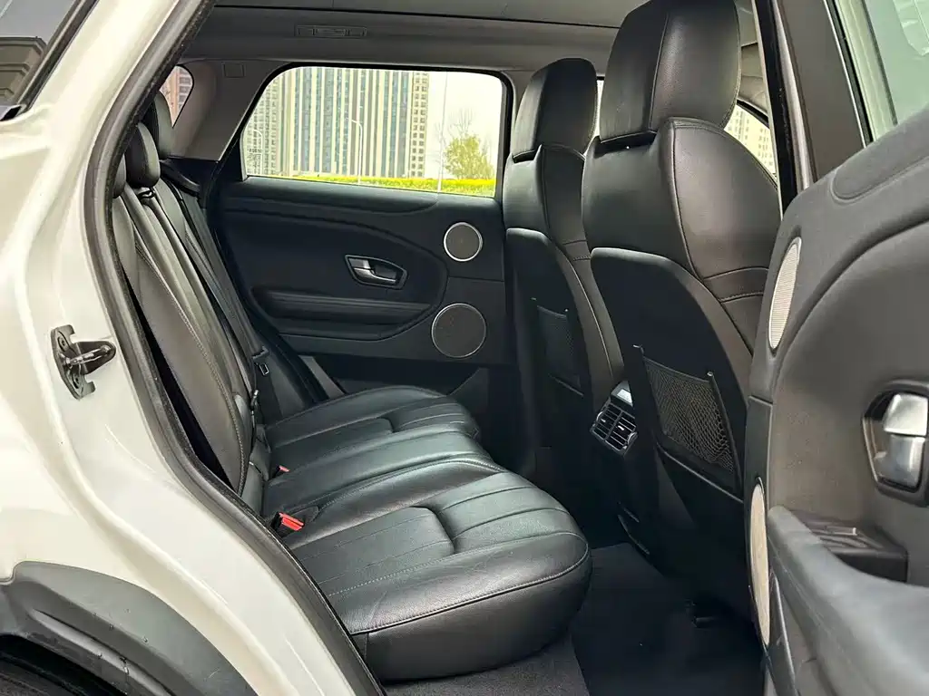 Range Rover Evoque 2018 240PS PURE Fashion Edition купить на сайте DeffCars