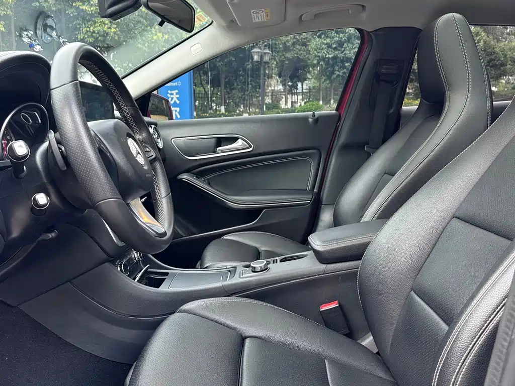 Mercedes-Benz GLA 2017 GLA 200 Fashion Model купить на сайте DeffCars