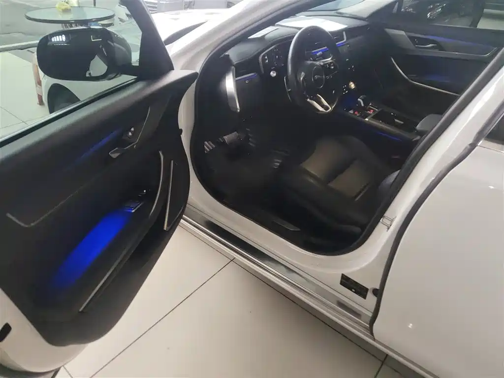Jaguar XFL 2022 XFL 2.0T P200 2WD Elite Deluxe Edition купить на сайте DeffCars