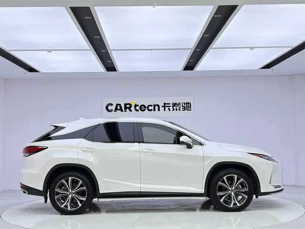 Lexus RX 2020 facelift 300 four-wheel drive elegant version купить на сайте DeffCars