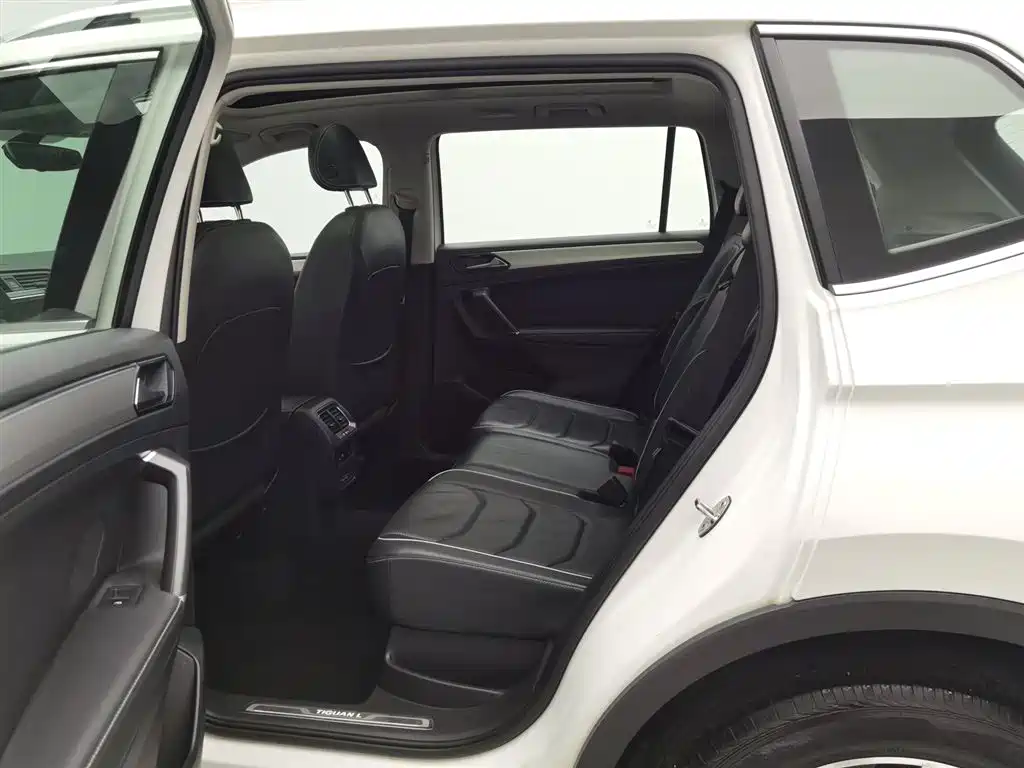 Tiguan L 2018 facelift 330TSI automatic two-wheel drive flagship version купить на сайте DeffCars