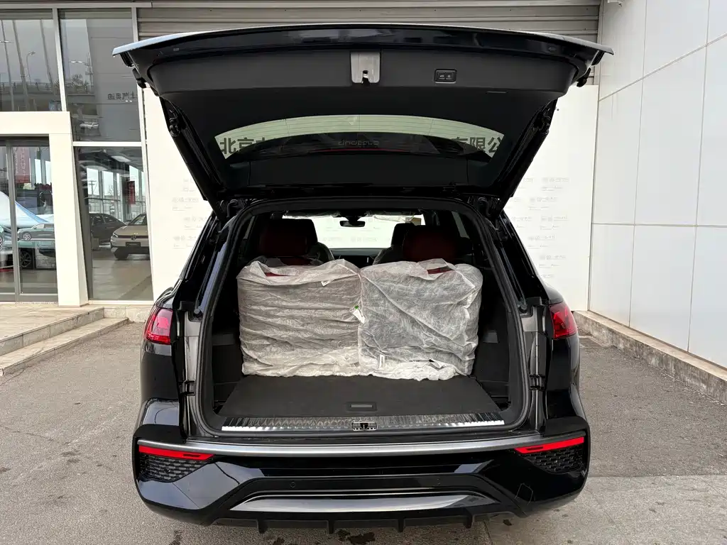 Audi Q6 2024 45 TFSI quattro Black Warrior Edition 6 seats купить на сайте DeffCars