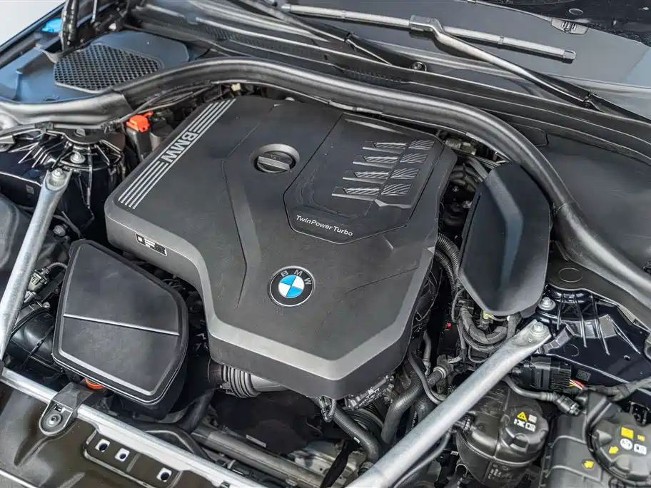 BMW 5 Series 2023 530Li Leading M Sports Package купить на сайте DeffCars