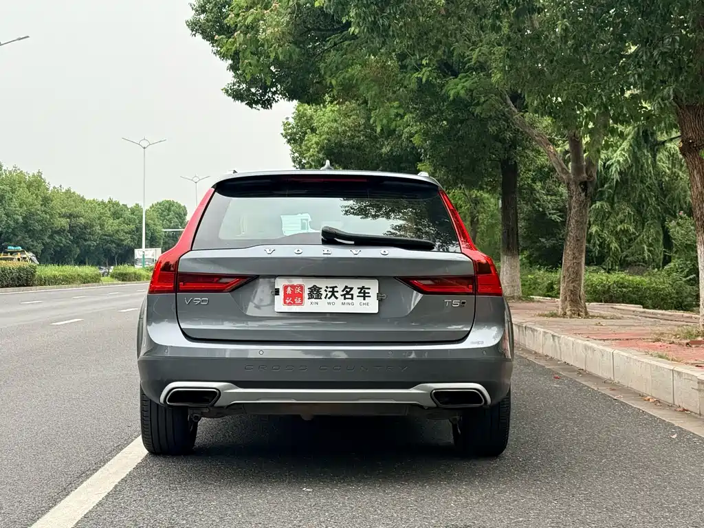 Volvo V90 2019 Cross Country T5 AWD Zhiyuan Edition National V купить на сайте DeffCars