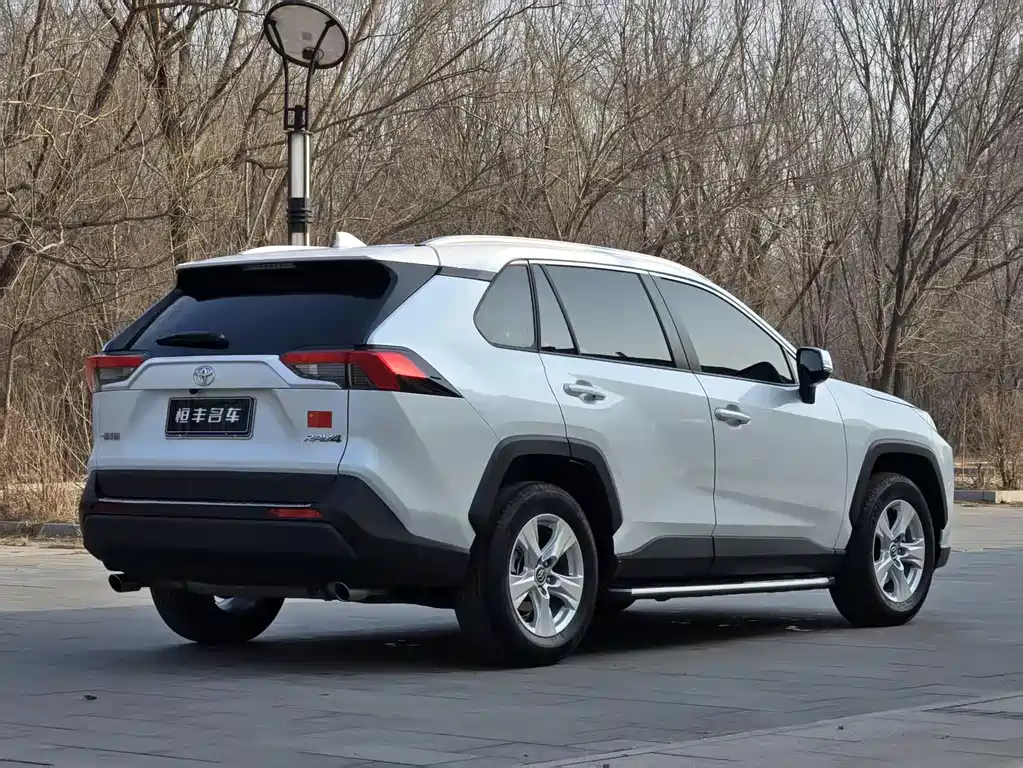RAV4 Rongfang 2024 2.0L CVT two-wheel drive urban version купить на сайте DeffCars
