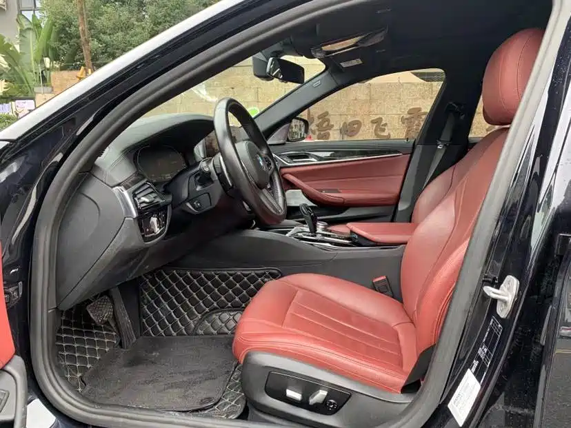 BMW 5 Series 2020 530Li Leading M Sports Package купить на сайте DeffCars