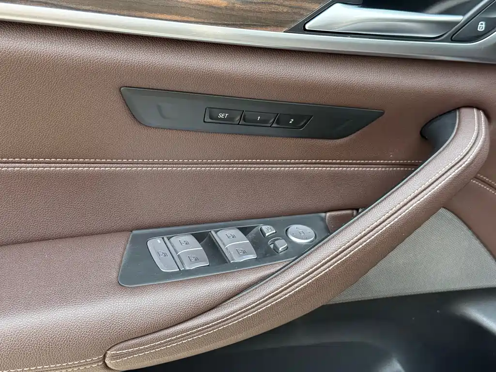 BMW 5 Series 2022 facelift 530Li leading M sports package купить на сайте DeffCars