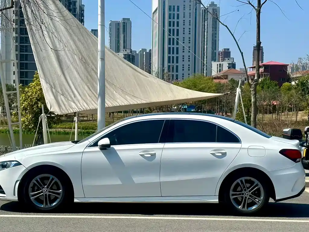 Mercedes-Benz A-Class 2022 facelift A 180 L sports sedan купить на сайте DeffCars
