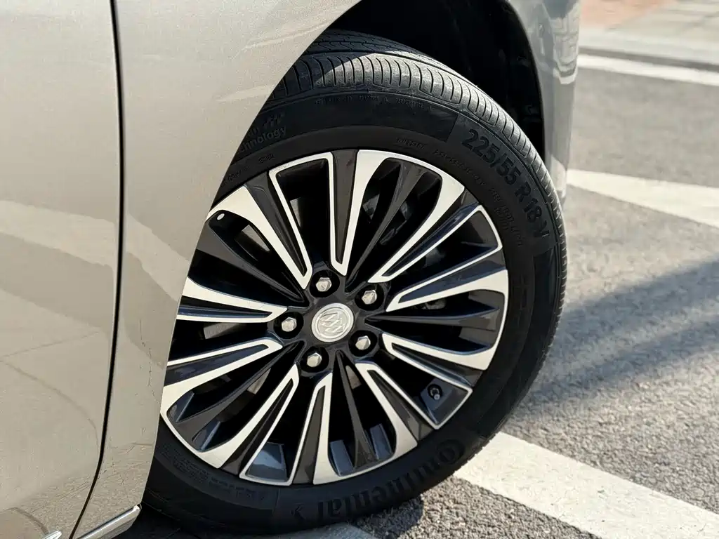 Buick GL8 2023 ES Lu Zun luxury model купить на сайте DeffCars