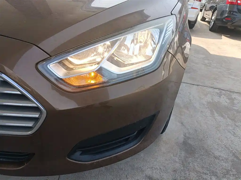 Escort 2017 facelift 1.5L manual comfort type купить на сайте DeffCars