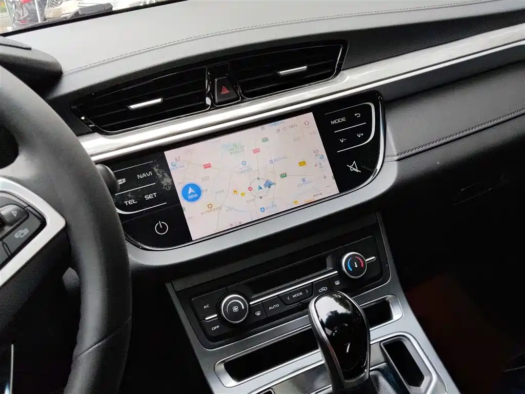 Emgrand 2019 Leading Edition 1.5L CVT upward interconnection type National VI купить на сайте DeffCars