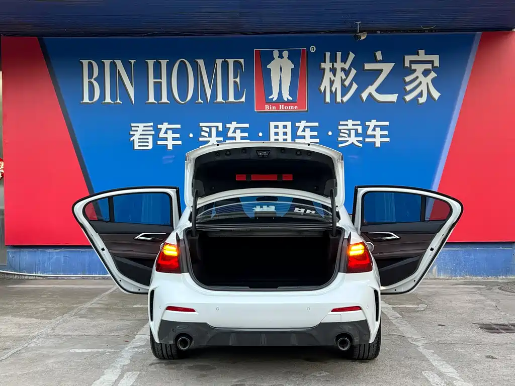 BMW 1 Series 2023 125i M Sports Night Edition купить на сайте DeffCars