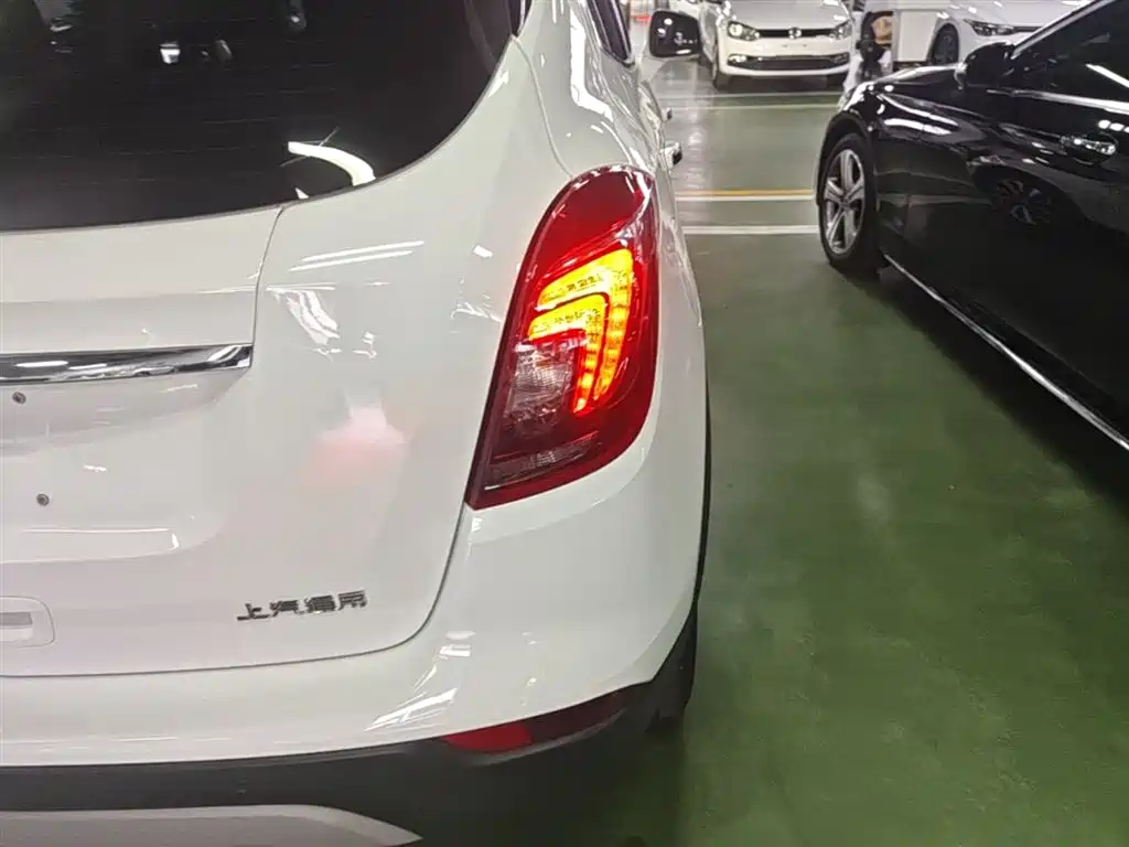 Encore 2018 18T automatic two-wheel drive urban elite купить на сайте DeffCars