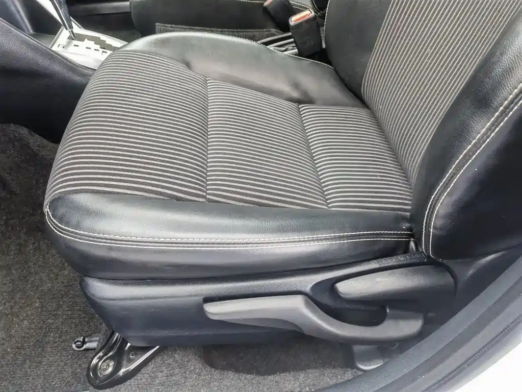 YARiS L 2015 1.5G automatic sunroof special edition купить на сайте DeffCars