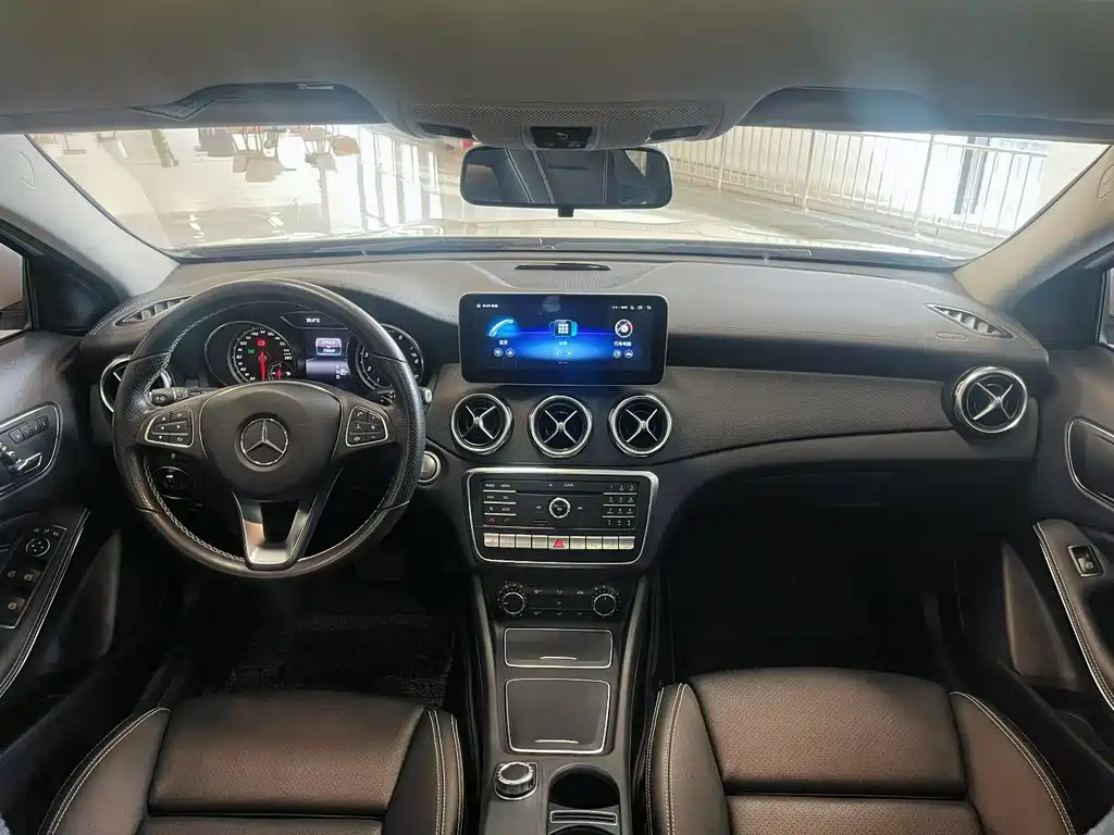 Mercedes-Benz GLA 2017 GLA 220 4MATIC Fashion Model купить на сайте DeffCars